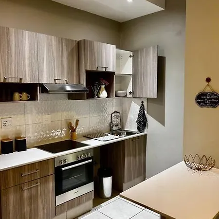 Neat And Cozy Apartment In Central Rosebank With Unlimited Wi-Fi And Backup Power Johannesburg Exterior foto